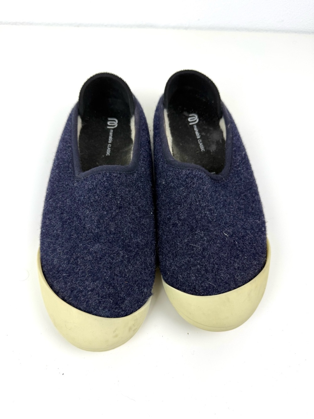 Mahabis Classic Curve Slip-On Wool Slipper in Navy with Cream Toe